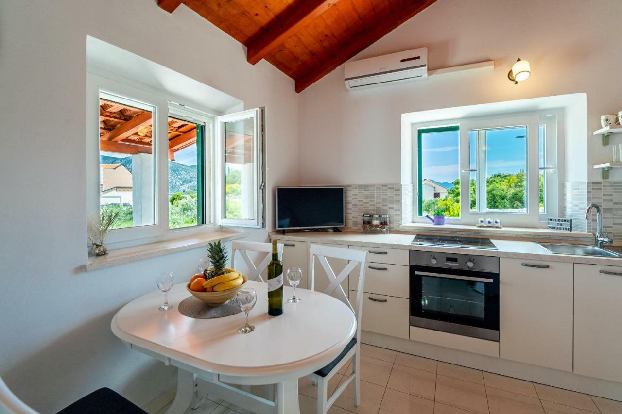 Вилла Vineyard House & Olive Grove House Рачишче Экстерьер фото