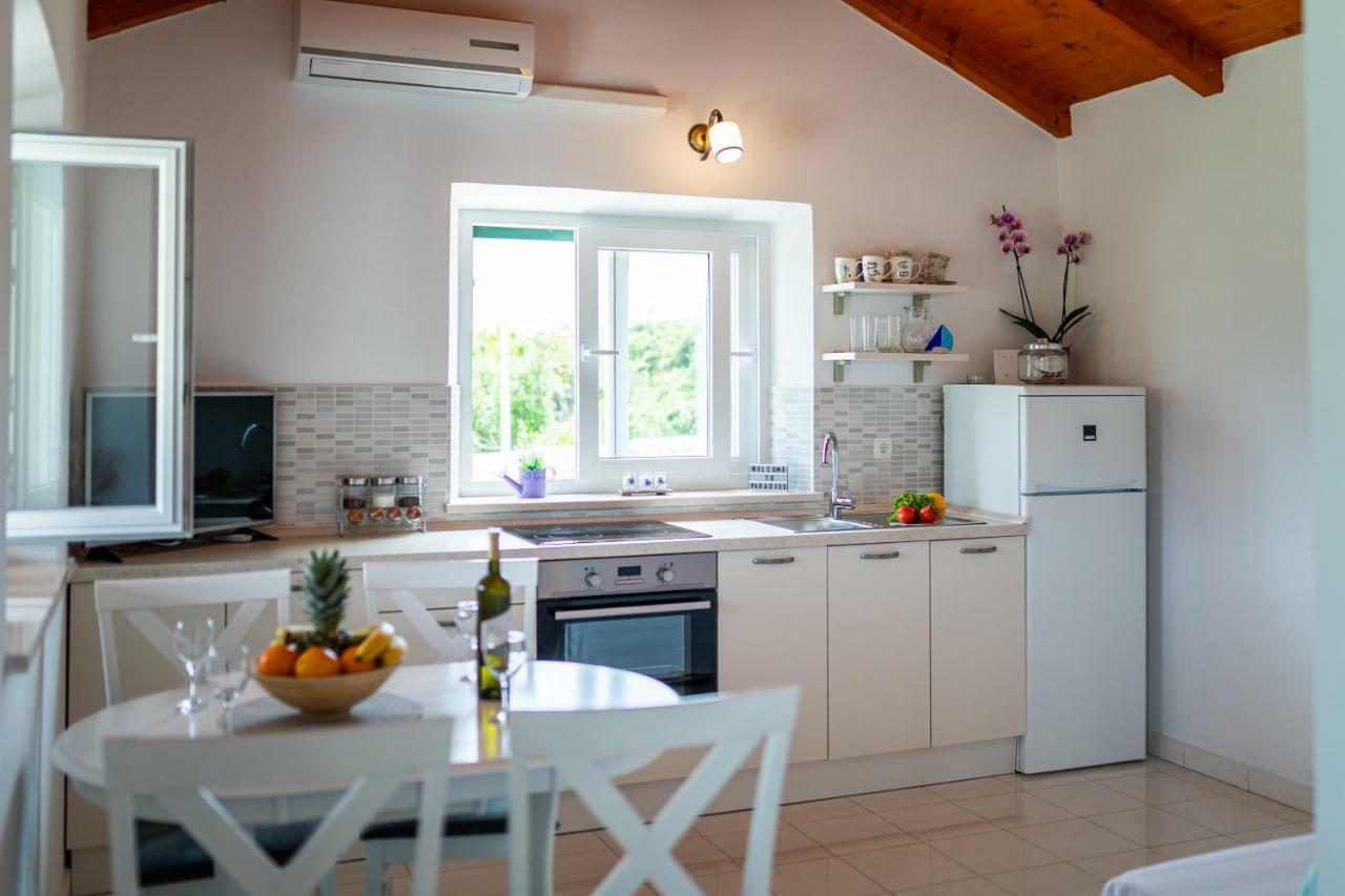 Вилла Vineyard House & Olive Grove House Рачишче Экстерьер фото