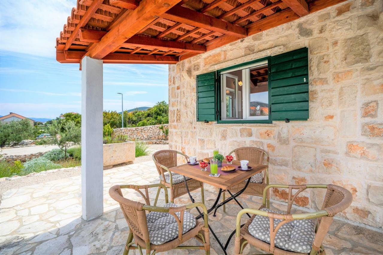 Вилла Vineyard House & Olive Grove House Рачишче Экстерьер фото