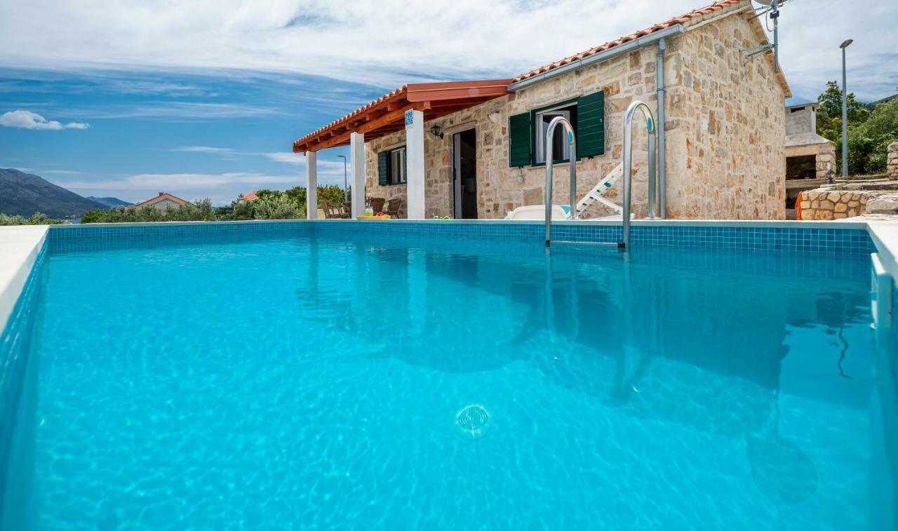 Вилла Vineyard House & Olive Grove House Рачишче Экстерьер фото